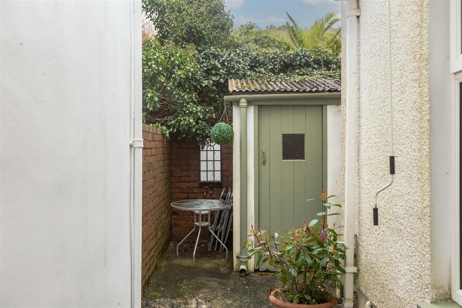 Pwll Road, Llanelli, SA15 4BG